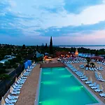 Lido