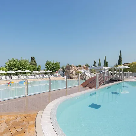 Lido 4* Λατζίζε