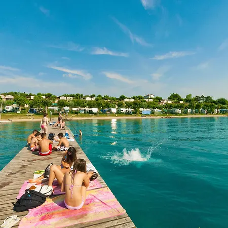 Lido Λατζίζε