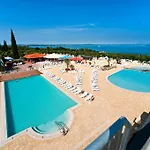 キャンプ場 Lido 4*